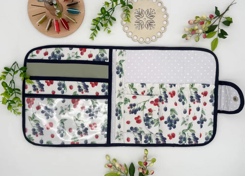 Large Cross Stitch Project Folder – Padded Organiser with Multiple Pockets