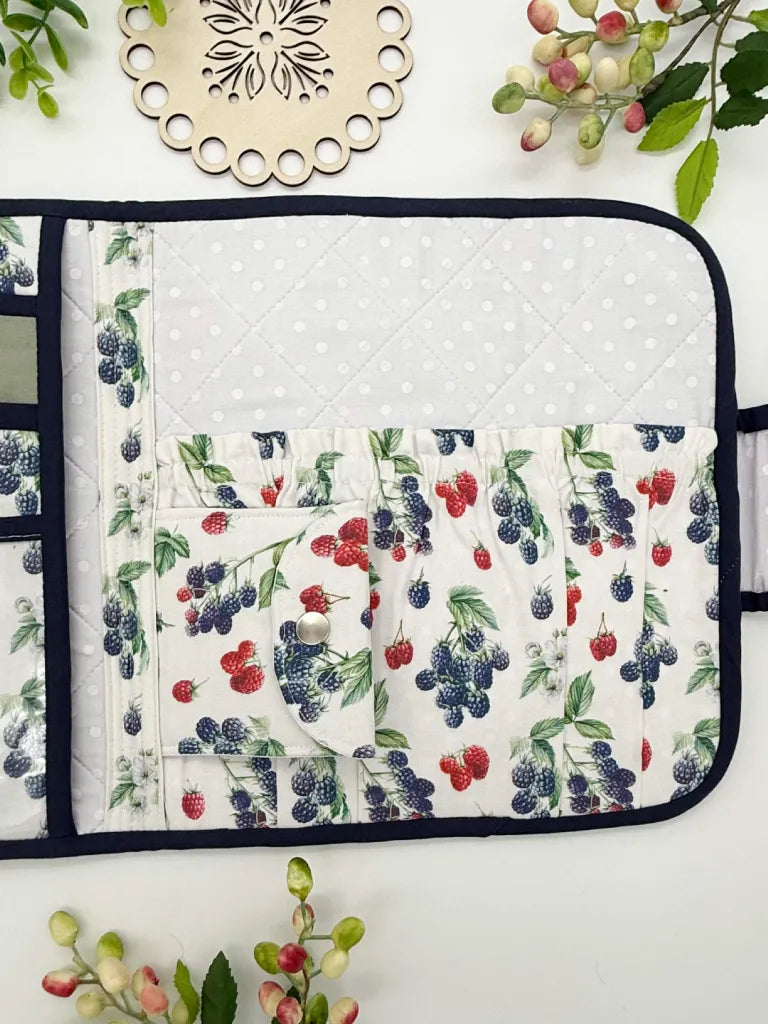 Large Cross Stitch Project Folder – Padded Organiser with Multiple Pockets